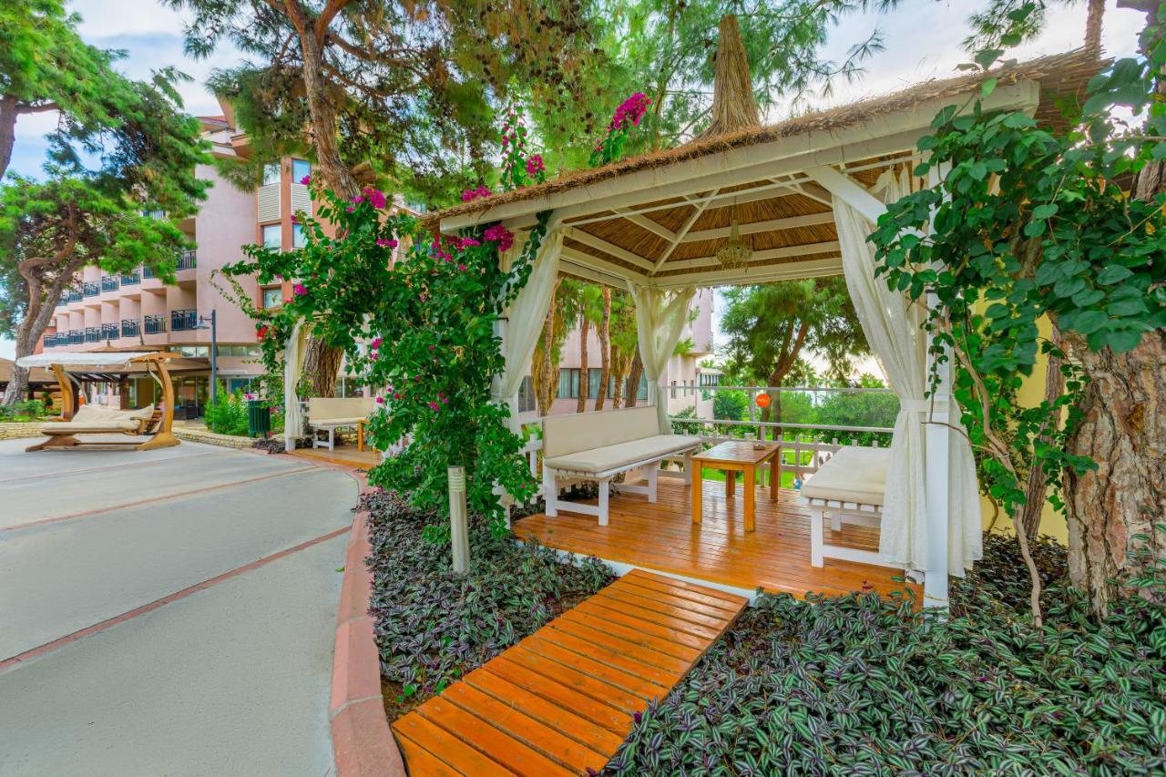 Justiniano Club Park Conti Hotel โอคูร์จาลาร์ ภายนอก รูปภาพ