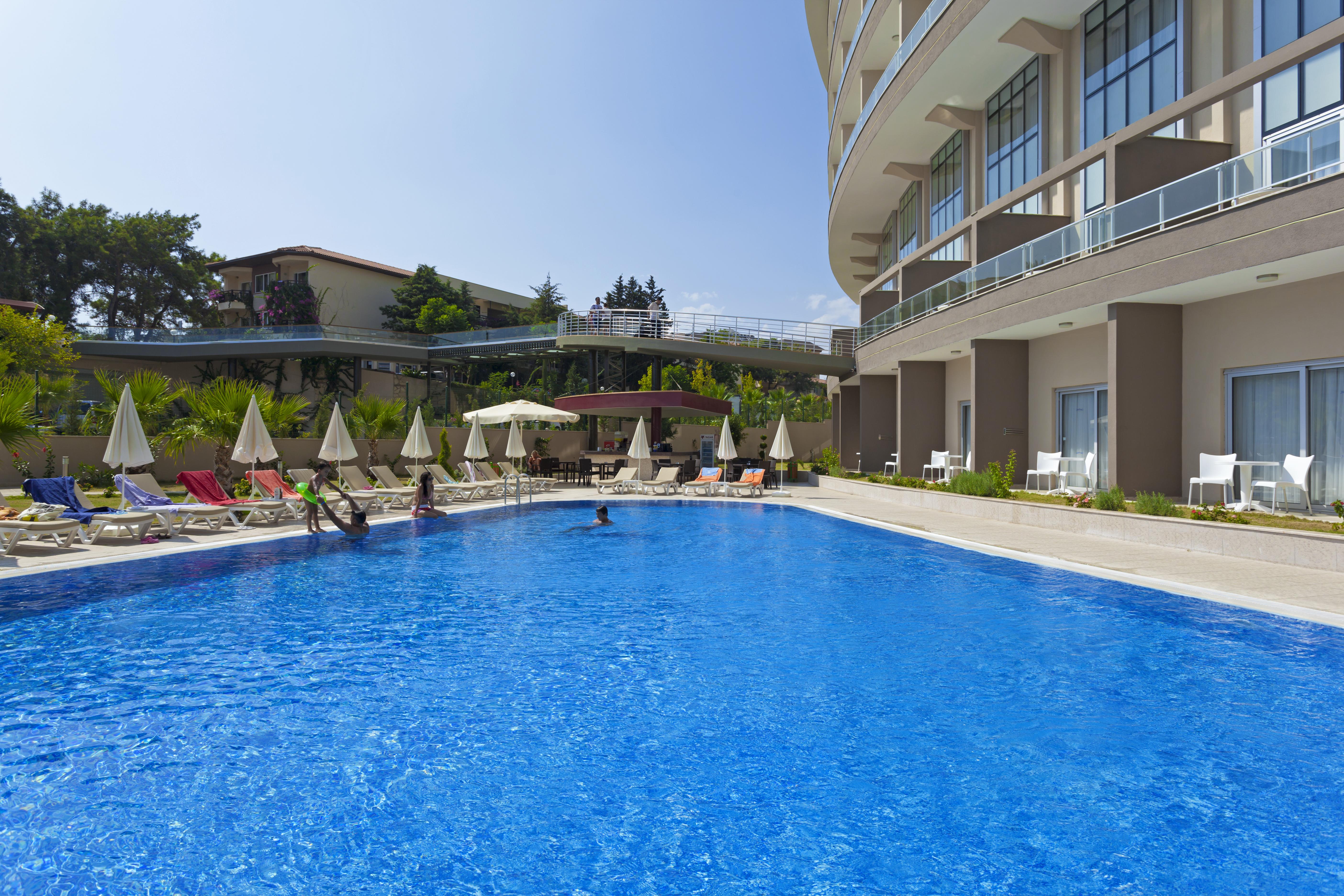 Justiniano Club Park Conti Hotel โอคูร์จาลาร์ ภายนอก รูปภาพ